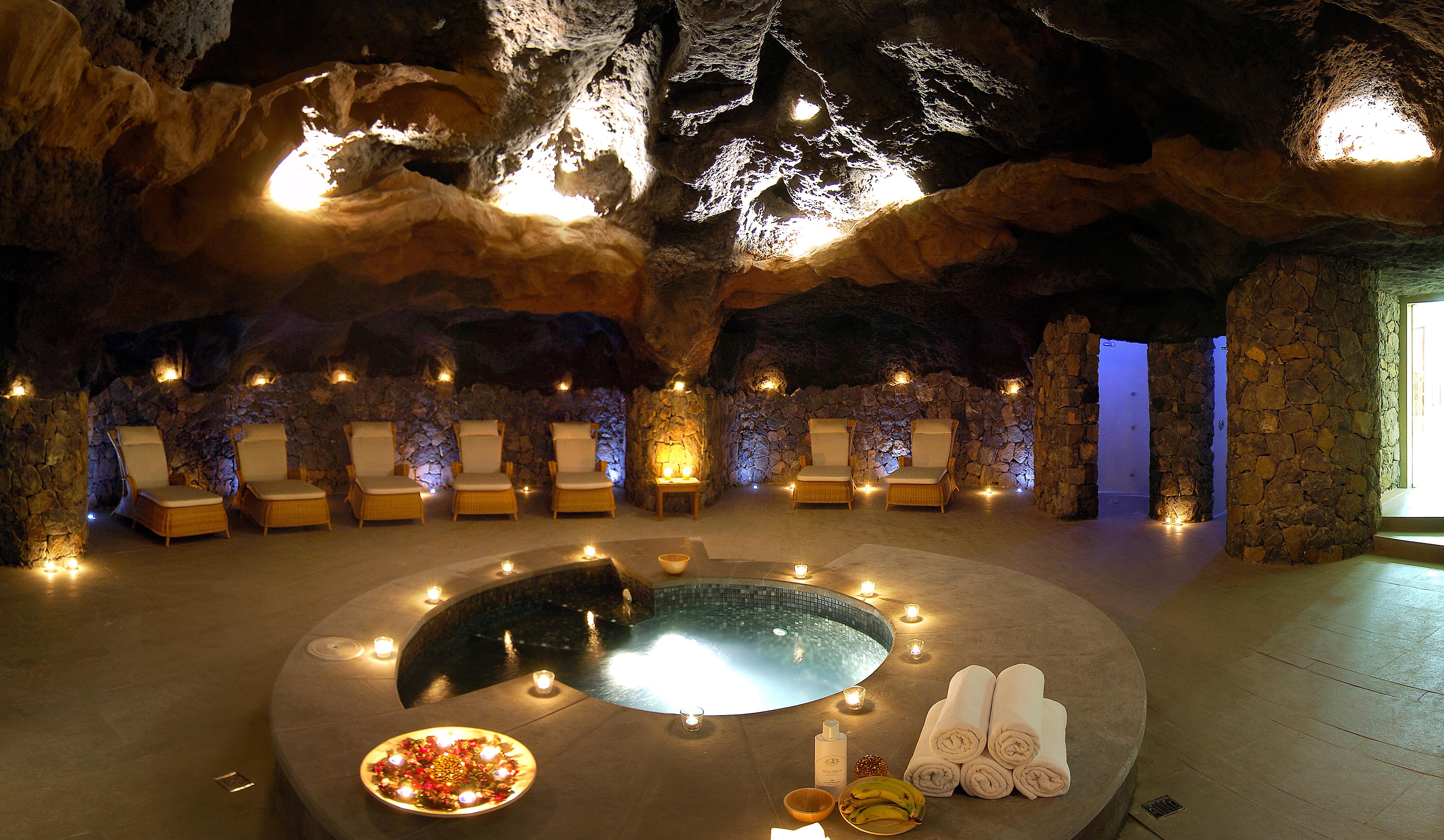 فندق فنتشي سيليثيون لا بلانتاثيون ديل سور أذيخي المرافق الصورة A spa in the salt mine of Altaussee, Austria