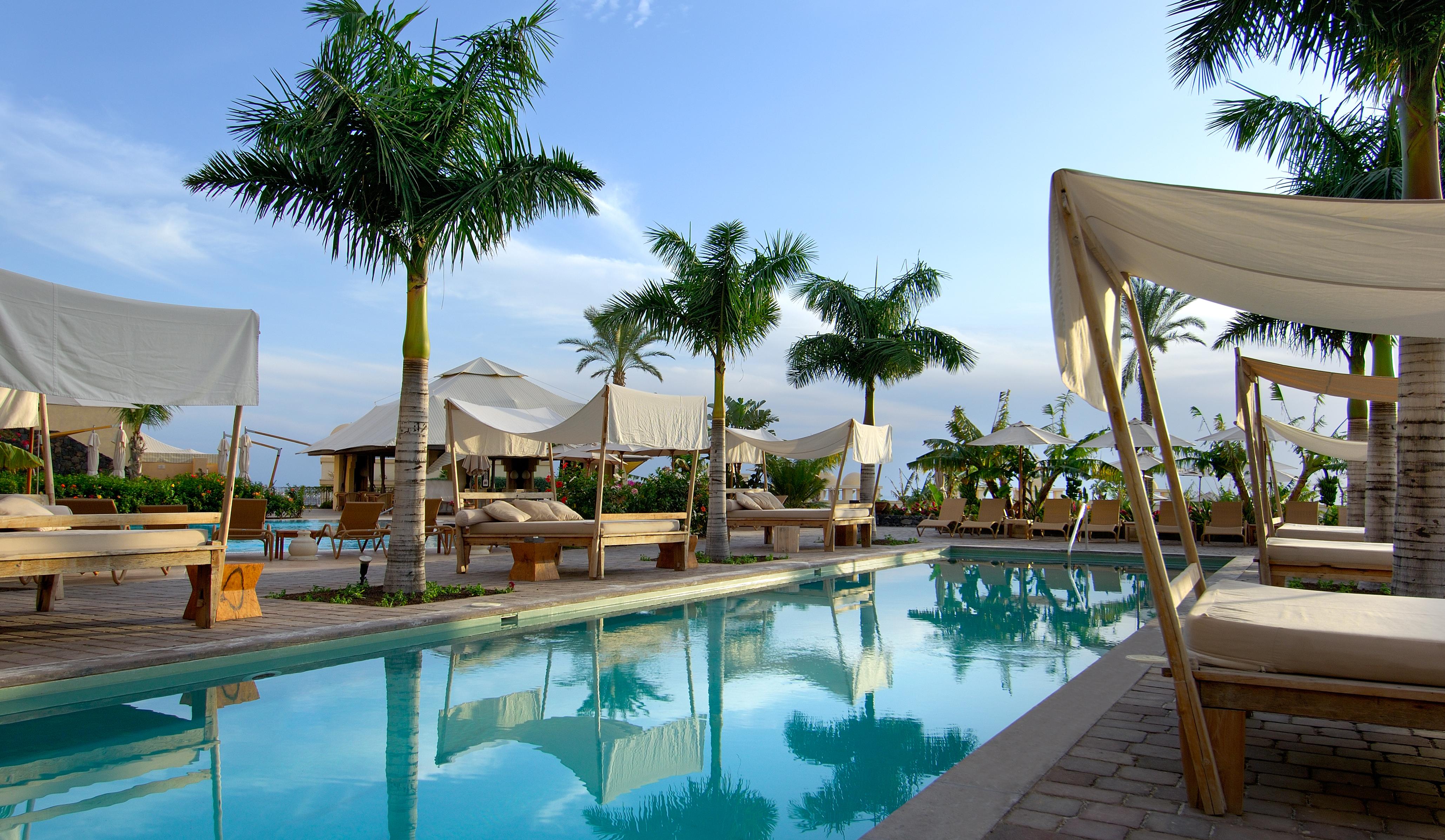 فندق فنتشي سيليثيون لا بلانتاثيون ديل سور أذيخي المظهر الخارجي الصورة The pool at the Four Seasons Resort